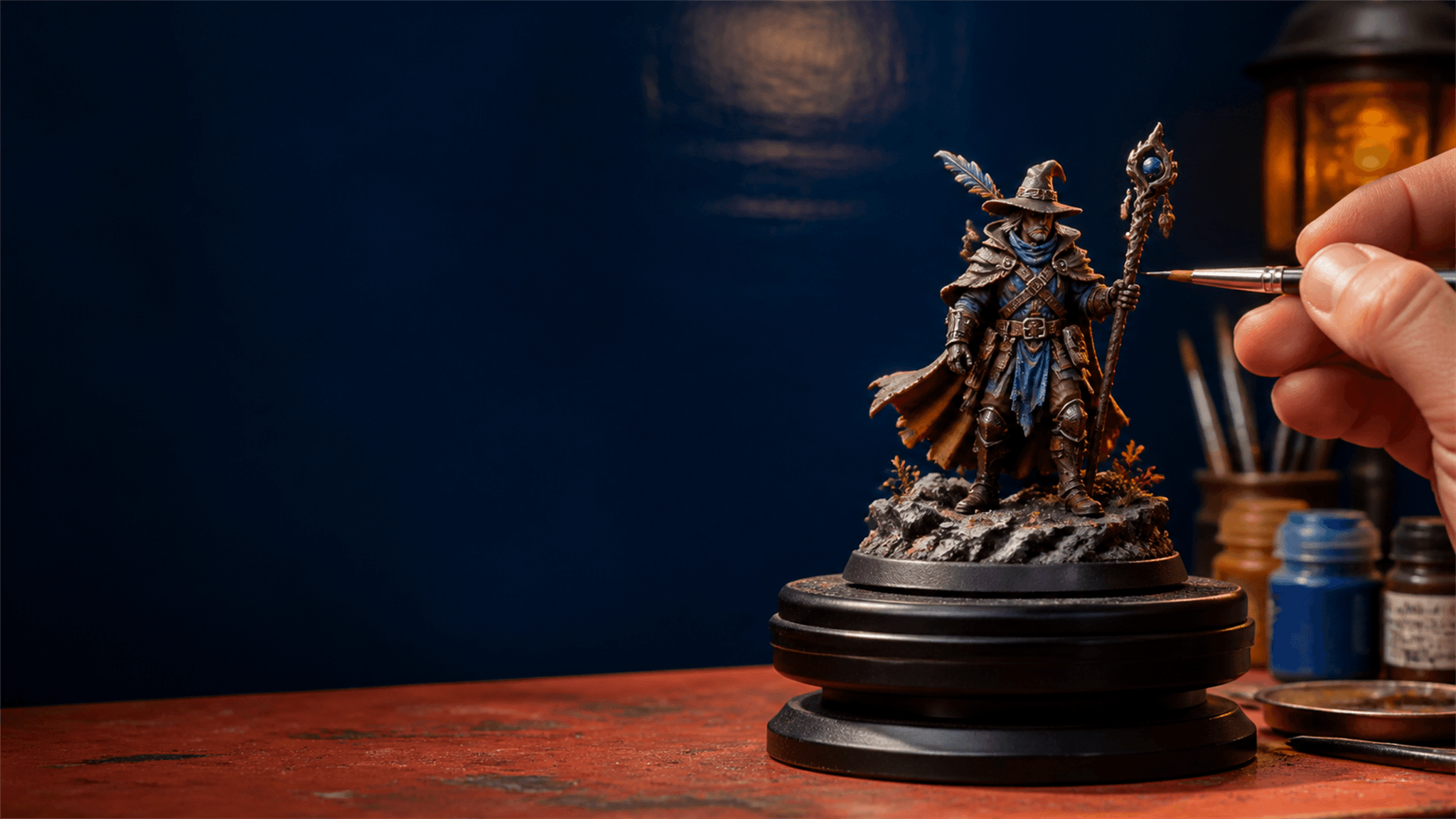 Miniatura fantasy dipinta nell'atelier Fantasy Forge / Painted fantasy miniature in the Fantasy Forge atelier
